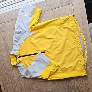 Men's size Medium SUN ICE Short Sleeve TYPHOON GOLF Windbreaker